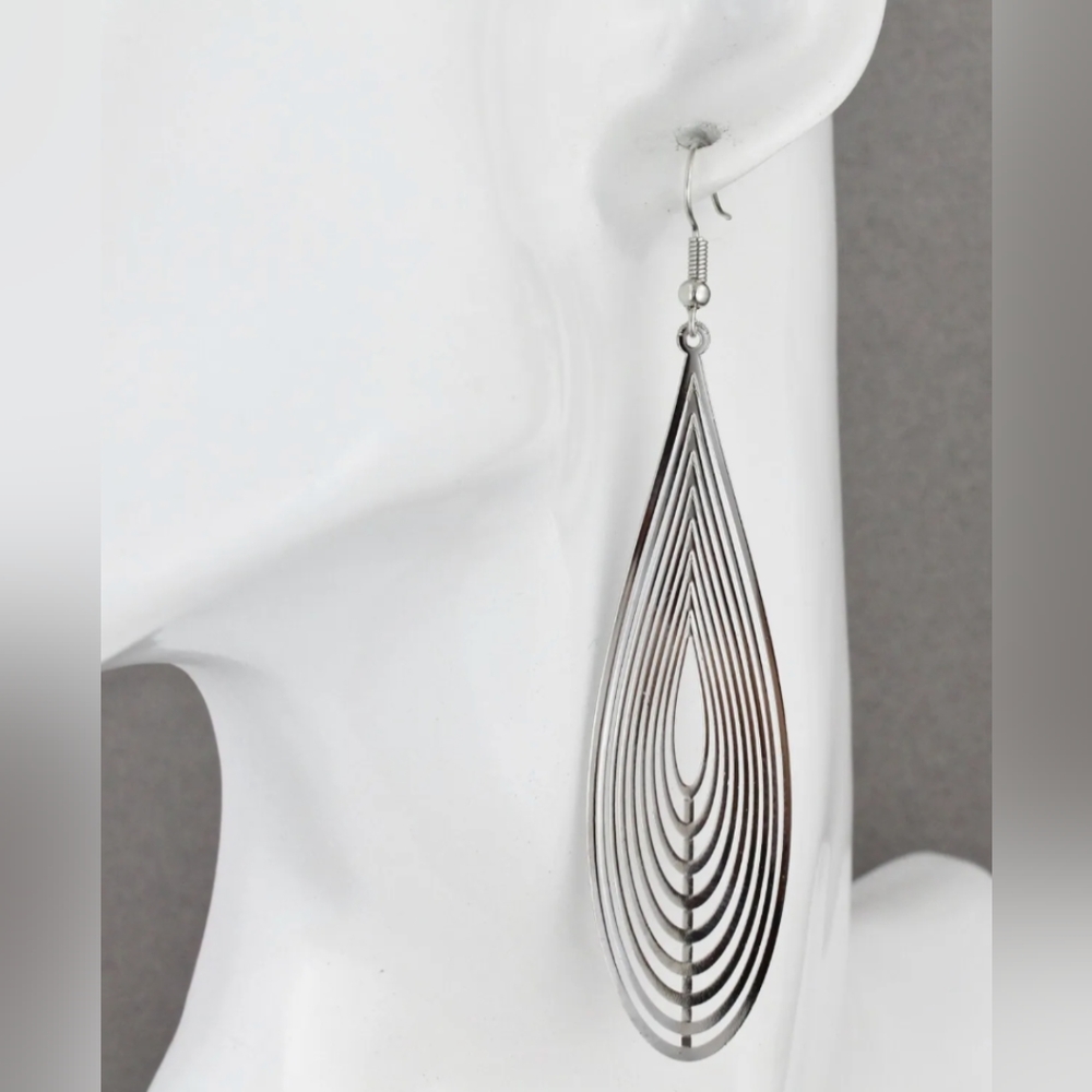 Teardrop Shape Laser Cut Silver Tone Filigree Geometric Drop Dangle Earrings - Picture 2 of 10